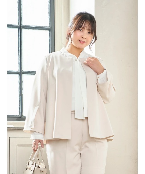 Re-J&SUPURE(リジェイアンドスプル)の「【大きいサイズ】【360°ストレッチ】ポンチョジャケット(ノーカラージャケット・レディース・ブラック/ネイビー/オフホワイト・XX-LARGE/XXX-LARGE/X-LARGE)」の4枚目の写真