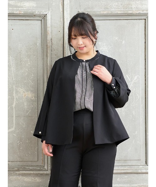 Re-J&SUPURE(リジェイアンドスプル)の「【大きいサイズ】【360°ストレッチ】ポンチョジャケット(ノーカラージャケット・レディース・ブラック/ネイビー/オフホワイト・XX-LARGE/XXX-LARGE/X-LARGE)」の6枚目の写真