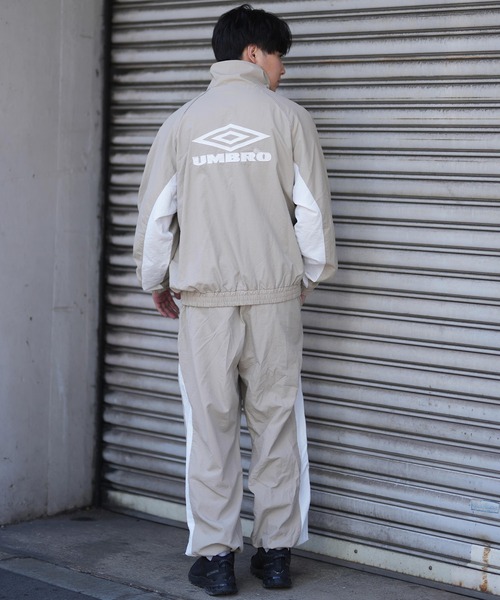 UMBRO（アンブロ）の「UMBROｘムラサキスポーツ トラックパンツ オーバーサイズ コラボ ユニセックス セットアップ対応 MD18MSPT01/WMD18MSPT01（その他パンツ・メンズ・ライトグレー/チャコール/サンドベージュ/ブラック/ブラック系その他/ネイビー・M/S/XL/L）」の21枚目の写真
