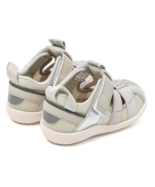 IFME(イフミー)の「BABY|ifme nature ワイドテープウォーターシューズ(サンダル・キッズ・ブルー/ベージュ・12.0cm/12.5cm/13.0cm/13.5cm/14.0cm/14.5cm/15.0cm)」の3枚目の写真