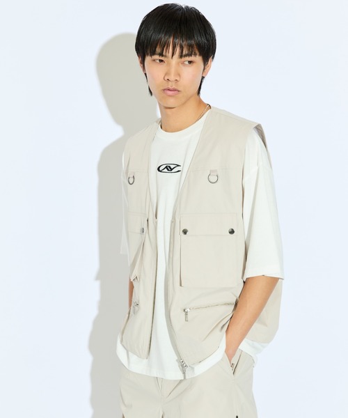 Lui's（ルイス）の「【Neucon/ニューコン】マルチポケットフィッシャーマンZIPベスト（ベスト・メンズ・ライトグレー/ブラック・FREE）」の12枚目の写真