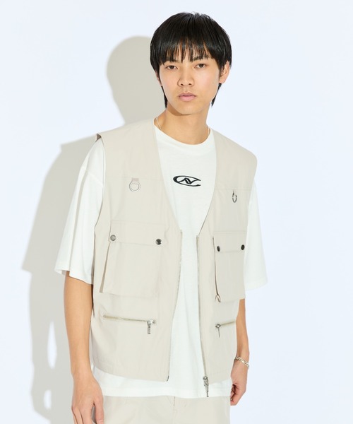 Lui's（ルイス）の「【Neucon/ニューコン】マルチポケットフィッシャーマンZIPベスト（ベスト・メンズ・ライトグレー/ブラック・FREE）」の15枚目の写真