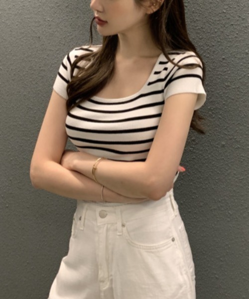 PIN（ピン）の「スクエアネックリブTシャツ（Tシャツ/カットソー・レディース・グリーン/ブラック/ストライプ/ベージュ・FREE）」の8枚目の写真