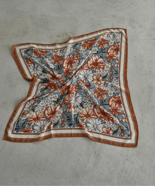 THE YOn（ザヨン）の「ボタニカル大判スカーフ（バンダナ/スカーフ・レディース・イエロー/オレンジ・FREE）」の8枚目の写真