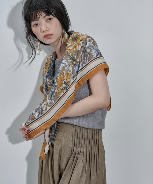 THE YOn（ザヨン）の「ボタニカル大判スカーフ（バンダナ/スカーフ・レディース・イエロー/オレンジ・FREE）」の15枚目の写真