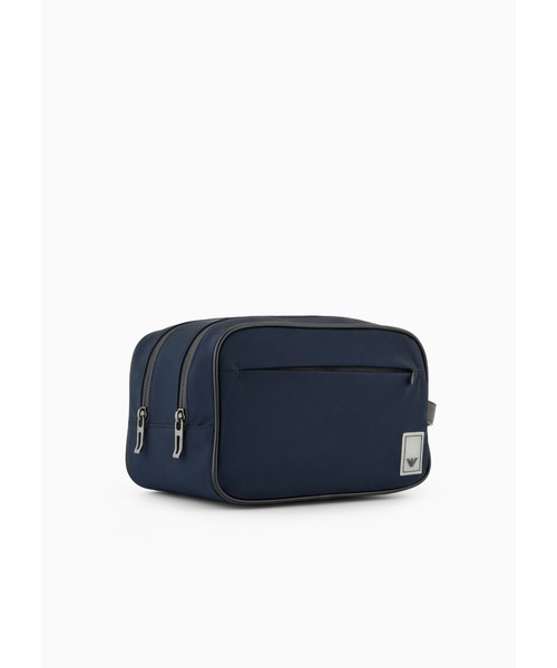 EMPORIO ARMANI(エンポリオアルマーニ)の「【エンポリオ アルマーニ】トラベルエッセンシャル ウォッシュバッグ ナイロン製(ポーチ・メンズ・ネイビー・FREE)」の2枚目の写真