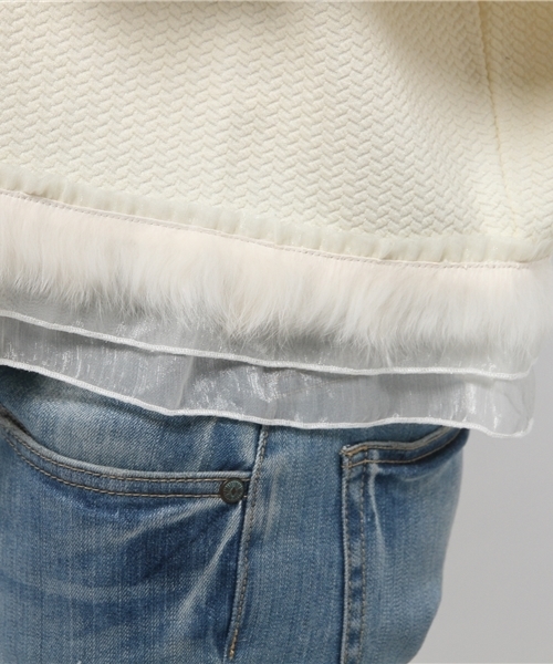 mystic（ミスティック）の「【mystic】ファーテープチュニック（Tシャツ/カットソー・レディース・ベージュ/チャコールグレー/ブラック/オフホワイト・ﾌﾘ-）」の11枚目の写真