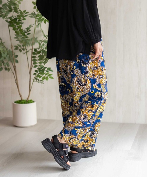 Howdy Marie（ハウディ―マリー）の「Howdy Marie インドレーヨン 総柄ワイドパンツ【接触冷感】（その他パンツ・レディース・ブラック系その他2/ブラック/ブラック系その他/オレンジ系その他/グリーン系その他/ブルー系その他・M/L）」の16枚目の写真