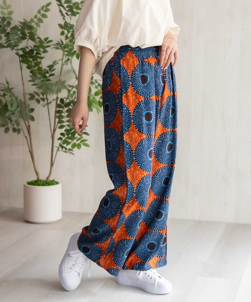 Howdy Marie（ハウディ―マリー）の「Howdy Marie インドレーヨン 総柄ワイドパンツ【接触冷感】（その他パンツ・レディース・ブラック系その他2/ブラック/ブラック系その他/オレンジ系その他/グリーン系その他/ブルー系その他・M/L）」の20枚目の写真