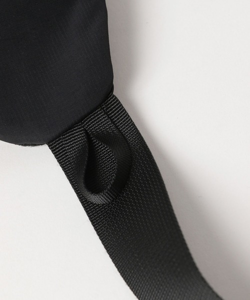 GLOBAL WORK（グローバルワーク）の「撥水スマらくボディバッグ/325975（ボディバッグ/ウエストポーチ・メンズ・ブラック/グレー・ONE SIZE）」の8枚目の写真