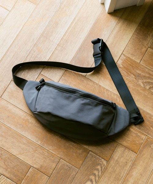 GLOBAL WORK（グローバルワーク）の「撥水スマらくボディバッグ/325975（ボディバッグ/ウエストポーチ・メンズ・ブラック/グレー・ONE SIZE）」の20枚目の写真