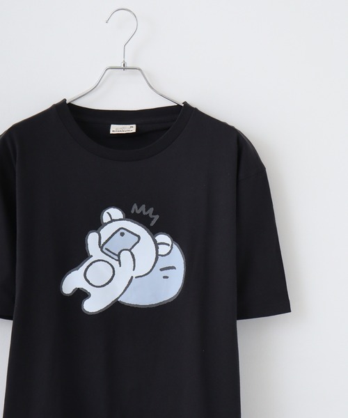 FUNALIVE(ファンアライブ)の「Rilakkuma 天竺 クルーネック ビッグシルエット 半袖Tシャツ(Tシャツ/カットソー・レディース・ベージュ/ダークブルー/ブラック系/サックスブルー/ブラック/スモークピンク/グレー系1/グレー系/パープル系/アッシュグレー/ホワイト/チャコールグレー・M/S/L)」の3枚目の写真