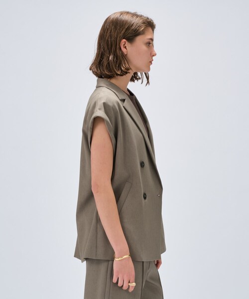 cloenc（クロエンス）の「【セットアップ／手洗い可】リネンブレンドテーラードジレ（テーラードジャケット・レディース・オフホワイト/ブラウン系/ライトグリーン/ダークグレー・01/02）」の6枚目の写真