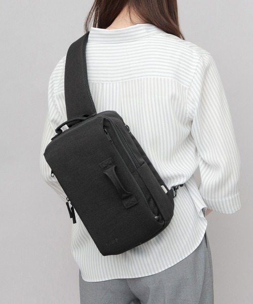 fulcro フルクロ 撥水 9ポケット クロスボディバッグ スリング A5