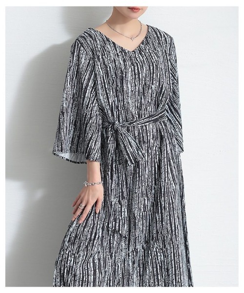 Sawa a la mode（サワアラモード）の「ベルト付き総柄プリントフレアスリーブワンピース（ワンピース・レディース・ブラック/グリーン・FREE）」の4枚目の写真