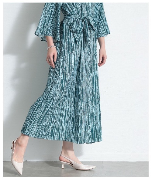 Sawa a la mode（サワアラモード）の「ベルト付き総柄プリントフレアスリーブワンピース（ワンピース・レディース・ブラック/グリーン・FREE）」の19枚目の写真