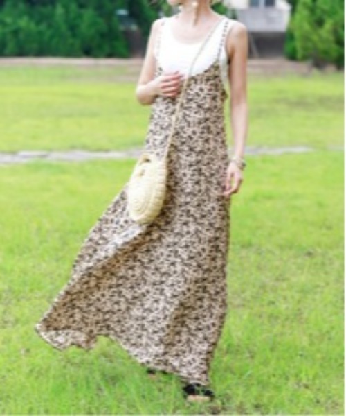 La-gemme（ラジェム）の「キャミソールマキシワンピース（ワンピース・レディース・グリーン系その他/ベージュ/グリーン/ベージュ系その他/ブラック系その他/ブラウン系その他/ブラック/ブラック系その他2/オリーブ/ライトブラウン/ベージュ系その他2/ネイビー・C/フリー）」の8枚目の写真