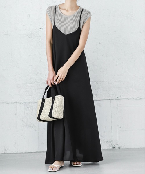 La-gemme（ラジェム）の「キャミソールマキシワンピース（ワンピース・レディース・グリーン系その他/ベージュ/グリーン/ベージュ系その他/ブラック系その他/ブラウン系その他/ブラック/ブラック系その他2/オリーブ/ライトブラウン/ベージュ系その他2/ネイビー・C/フリー）」の2枚目の写真