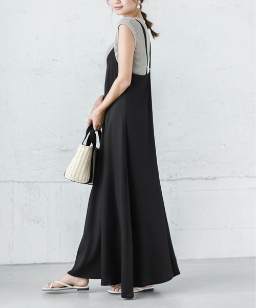 La-gemme（ラジェム）の「キャミソールマキシワンピース（ワンピース・レディース・グリーン系その他/ベージュ/グリーン/ベージュ系その他/ブラック系その他/ブラウン系その他/ブラック/ブラック系その他2/オリーブ/ライトブラウン/ベージュ系その他2/ネイビー・C/フリー）」の13枚目の写真