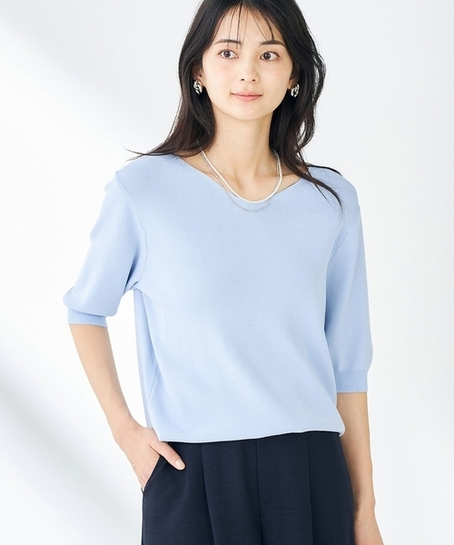 a.v.v(アーヴェヴェ)の「【接触冷感/UVカット/洗える】Vネックハーフスリーブ美ラクるサマーニット(ニット/セーター・レディース・ブラック/ホワイト/グレー系その他/ダークインディゴブルー/ピンク/ブルー・38/40/36/34/42)」の5枚目の写真