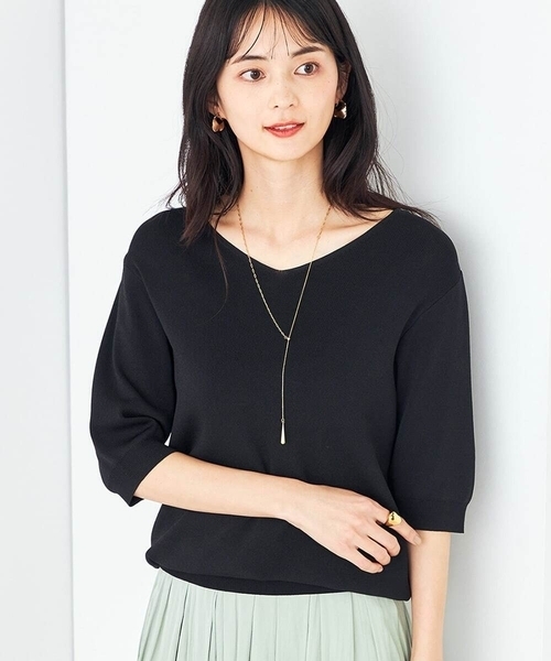 a.v.v(アーヴェヴェ)の「【接触冷感/UVカット/洗える】Vネックハーフスリーブ美ラクるサマーニット(ニット/セーター・レディース・ブラック/ホワイト/グレー系その他/ダークインディゴブルー/ピンク/ブルー・38/40/36/34/42)」の1枚目の写真