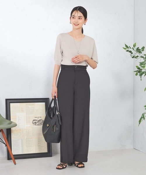 a.v.v(アーヴェヴェ)の「【接触冷感/UVカット/洗える】Vネックハーフスリーブ美ラクるサマーニット(ニット/セーター・レディース・ブラック/ホワイト/グレー系その他/ダークインディゴブルー/ピンク/ブルー・38/40/36/34/42)」の8枚目の写真