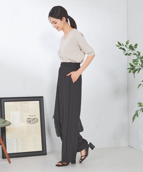 a.v.v(アーヴェヴェ)の「【接触冷感/UVカット/洗える】Vネックハーフスリーブ美ラクるサマーニット(ニット/セーター・レディース・ブラック/ホワイト/グレー系その他/ダークインディゴブルー/ピンク/ブルー・38/40/36/34/42)」の9枚目の写真