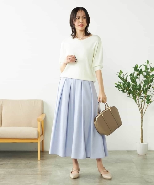 a.v.v(アーヴェヴェ)の「【接触冷感/UVカット/洗える】Vネックハーフスリーブ美ラクるサマーニット(ニット/セーター・レディース・ブラック/ホワイト/グレー系その他/ダークインディゴブルー/ピンク/ブルー・38/40/36/34/42)」の14枚目の写真