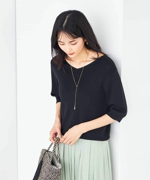 a.v.v(アーヴェヴェ)の「【接触冷感/UVカット/洗える】Vネックハーフスリーブ美ラクるサマーニット(ニット/セーター・レディース・ブラック/ホワイト/グレー系その他/ダークインディゴブルー/ピンク/ブルー・38/40/36/34/42)」の19枚目の写真