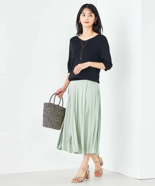 a.v.v(アーヴェヴェ)の「【接触冷感/UVカット/洗える】Vネックハーフスリーブ美ラクるサマーニット(ニット/セーター・レディース・ブラック/ホワイト/グレー系その他/ダークインディゴブルー/ピンク/ブルー・38/40/36/34/42)」の21枚目の写真