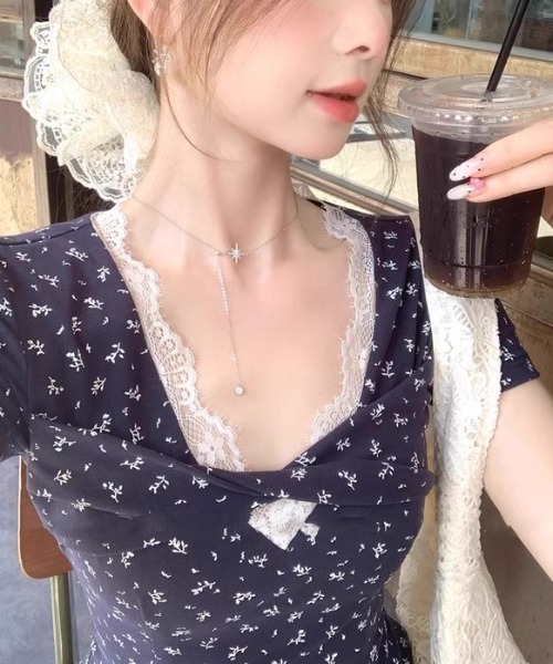 セール】小花柄レースネックワンピース（ワンピース）｜Sibra