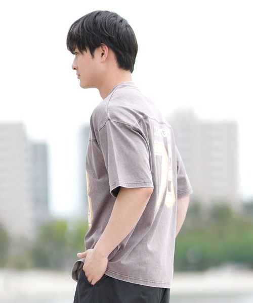 ムラサキスポーツ(ムラサキスポーツ)の「【ムラサキスポーツ限定】DEAR LAUREL × JACSON MATISSE FOOTBALL TEE Tシャツ DL25S-JM05(Tシャツ/カットソー・メンズ・ブラウン/ネイビー/オフホワイト/チャコールグレー・M/L/XL)」の18枚目の写真