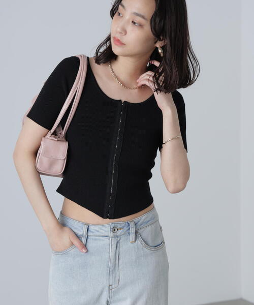 FREE'S MART（フリーズマート）の「◆フロントホックリブニット（ニット/セーター・レディース・グレー/ブラック/ホワイト・FREE）」の8枚目の写真