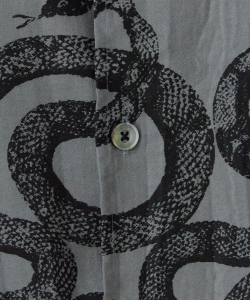 CALEE/キャリー 5SLEEVES DROP SHOULDER SH SNAKE PATTERN シャツ