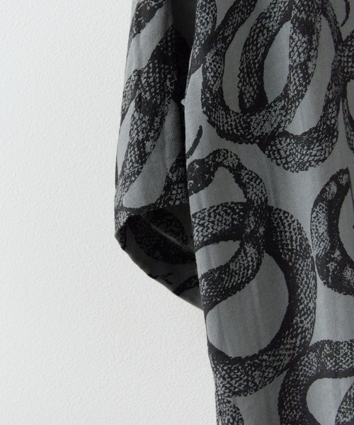 トップス CALEE snake pattern drop shoulder 5 SLEEVES DROP SHOULDER SH ＜SNAKE PATTERN＞ – CALEE ONLINE