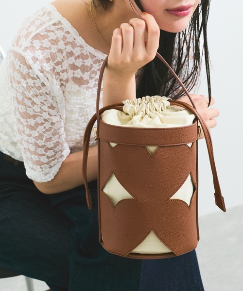 VIS（ビス）の「カットワーク2WAYバッグ（ハンドバッグ・レディース・ブラック/ホワイト系その他3/ブラウン系その他3・FREE）」の13枚目の写真