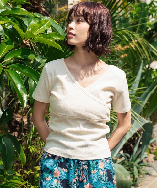 anap mimpi(アナップミンピ)の「カット ジャガード 前後2WAY カシュクール 半袖 トップス(Tシャツ/カットソー・レディース・キナリ/モカ/ブラック・FREE)」の1枚目の写真