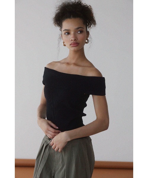 ALEXIA STAM（アリシアスタン）の「Off The Shoulder Knit Top /オフショルニットトップス（Tシャツ/カットソー・レディース・ホワイト/ブラック/ホワイト×ブラウン・ﾌﾘ-）」の5枚目の写真