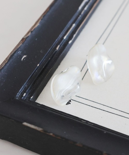 LEPSIM（レプシィム）の「クリアピアス　492605（ピアス（両耳用）・レディース・ブラック/アイボリー/ブラウン・ONE SIZE）」の2枚目の写真