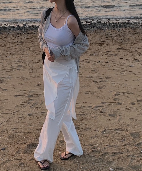 on:nue（オンニュ）の「【on:nue】[着用動画あり！/2色展開] ナイロンレイヤードラップパンツ（その他パンツ・レディース・ホワイト/ブラック・FREE）」の11枚目の写真