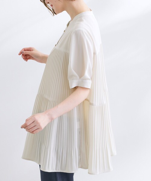 grove(グローブ)の「【体型カバー】ラフに着たい ティアードプリーツブラウス(シャツ/ブラウス・レディース・ブルー/アイボリー/ブラック・02/03/05/01/04)」の17枚目の写真