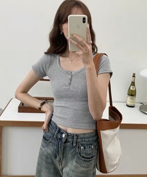 LADY LIKE(レディライク)の「ヘンリーネックコンパクト半袖Tシャツ(Tシャツ/カットソー・レディース・ブラック/グレー/モカ/ホワイト・M)」の13枚目の写真
