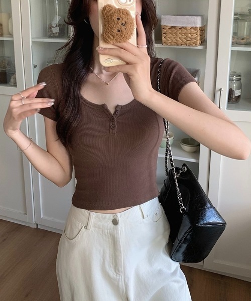 LADY LIKE(レディライク)の「ヘンリーネックコンパクト半袖Tシャツ(Tシャツ/カットソー・レディース・ブラック/グレー/モカ/ホワイト・M)」の18枚目の写真