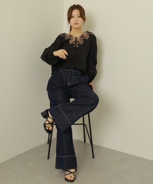 LAULEN(ローレン)の「back ribbon lace cotton blouse /バックリボンレース切替コットンブラウス(シャツ/ブラウス・レディース・ブラック/ホワイト・FREE)」の7枚目の写真