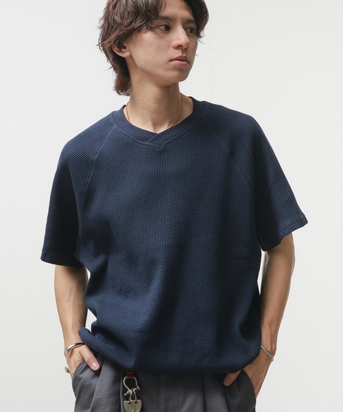 Adoon plain(アドーンプレーン)の「Thermal Shallow V-Neck T-Shirt / サーマル浅VネックドローコードTシャツ(Tシャツ/カットソー・メンズ・ブラック/ネイビー/杢グレー/チャコールグレー・LARGE/MEDIUM)」の4枚目の写真