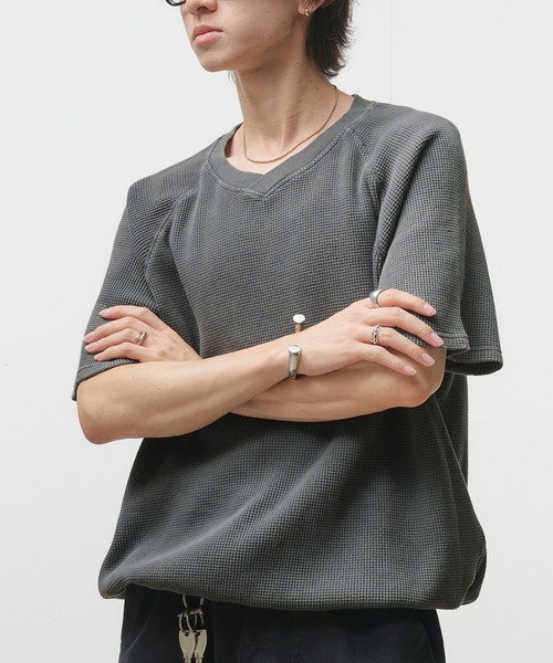 Adoon plain(アドーンプレーン)の「Thermal Shallow V-Neck T-Shirt / サーマル浅VネックドローコードTシャツ(Tシャツ/カットソー・メンズ・ブラック/ネイビー/杢グレー/チャコールグレー・LARGE/MEDIUM)」の14枚目の写真