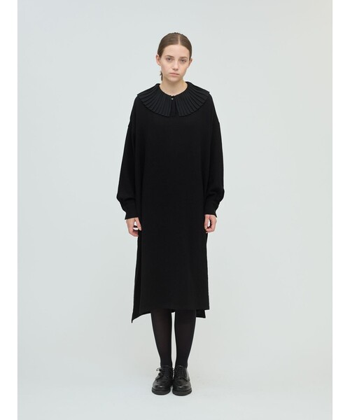 mizuiroind（ミズイロインド）の「mizuiro ind プリーツカラーワンピース（ワンピース・レディース・ブラック/ネイビー/ブラック系その他2・FREE）」の2枚目の写真