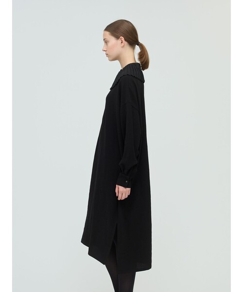 mizuiroind（ミズイロインド）の「mizuiro ind プリーツカラーワンピース（ワンピース・レディース・ブラック/ネイビー/ブラック系その他2・FREE）」の12枚目の写真