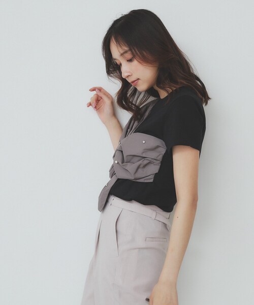 index(インデックス)の「パール調アシメドッキングTシャツ【洗える/接触冷感】(Tシャツ/カットソー・レディース・ホワイト系7/ベージュ系その他7/ブラック系4・38/36/42/40)」の8枚目の写真