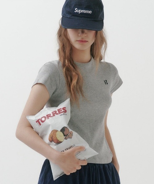 BEIDELLI（ベイデリー）の「[MADE] エルロレタリングベーシック半袖Tシャツ（Tシャツ/カットソー・レディース・ホワイト/ブラック/グレー・FREE）」の4枚目の写真